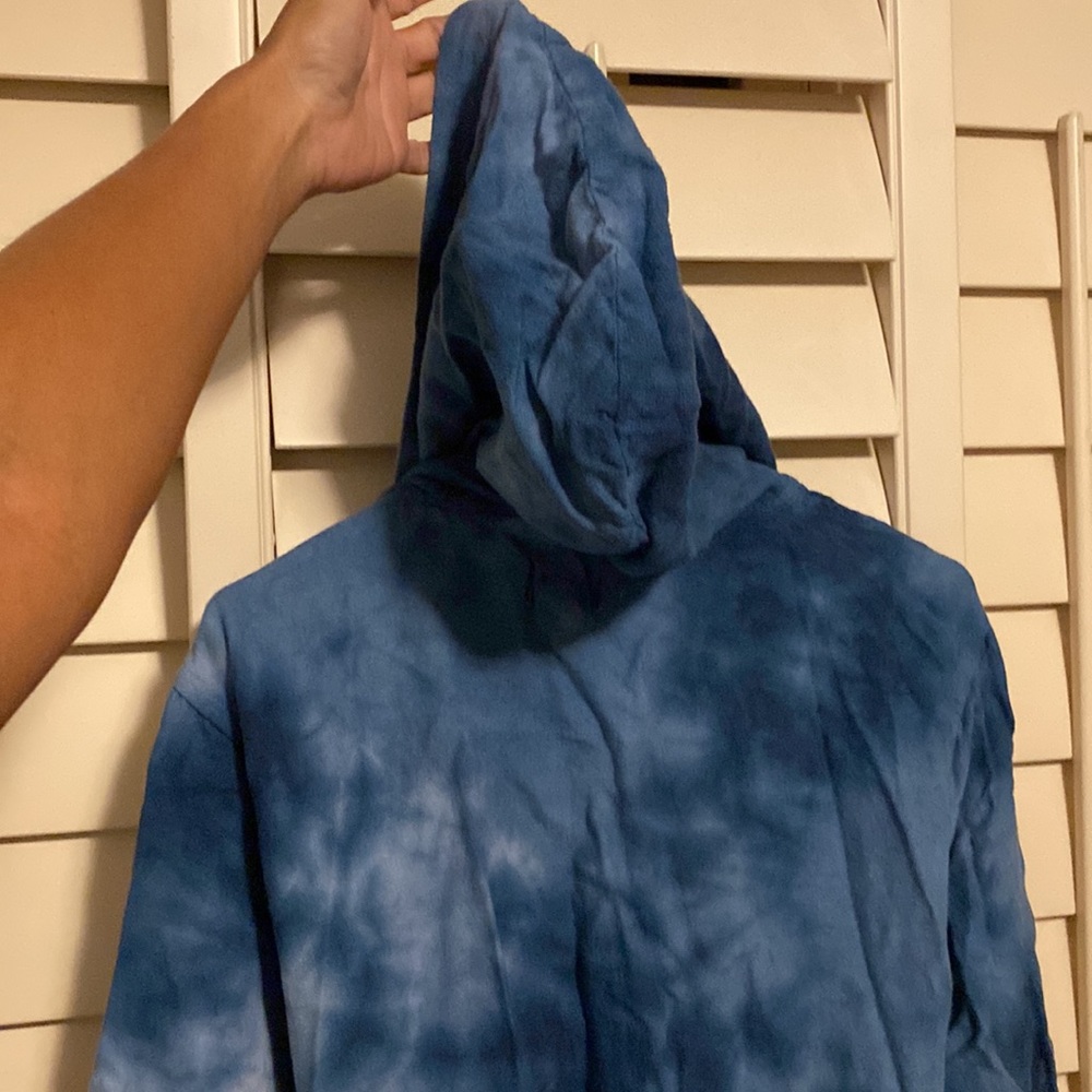 Robe - Picture 3 of 5